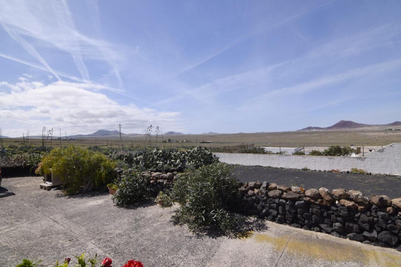 Casa Famara Βίλα Teguise  Εξωτερικό φωτογραφία